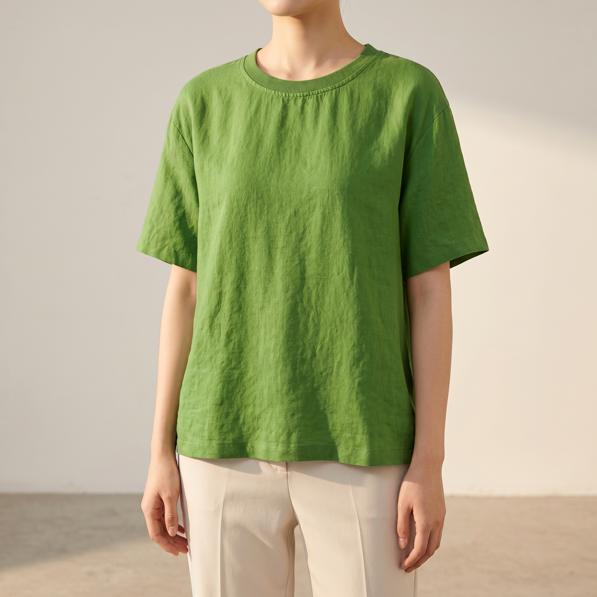 T-shirt lniany Margaret o swobodnym kroju