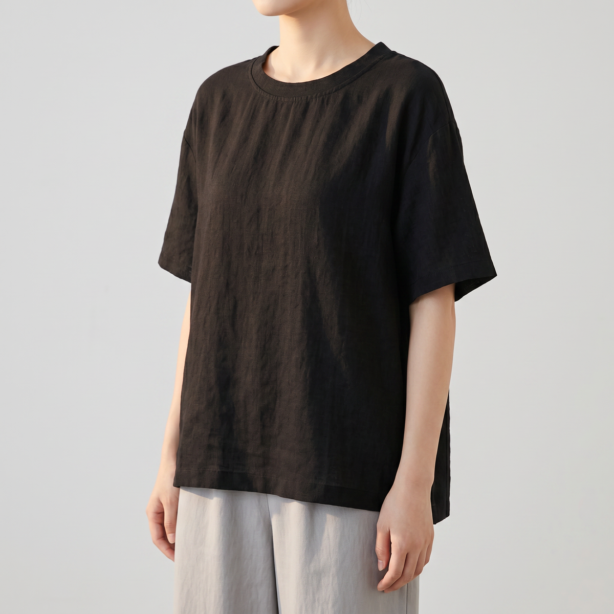 T-shirt lniany Margaret o swobodnym kroju