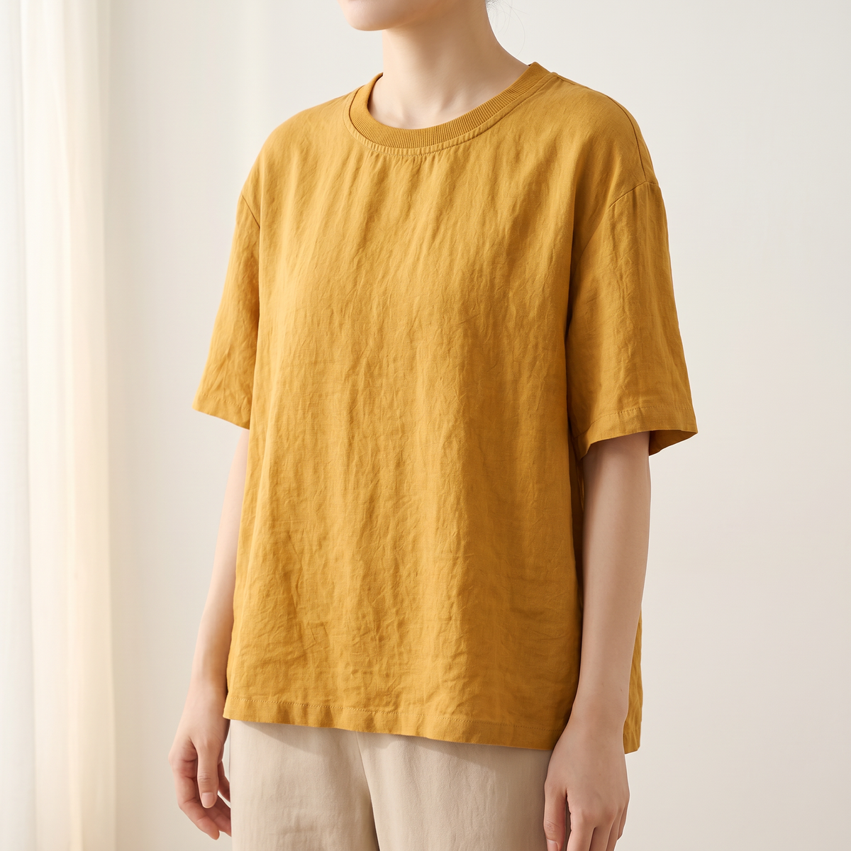 T-shirt lniany Margaret o swobodnym kroju