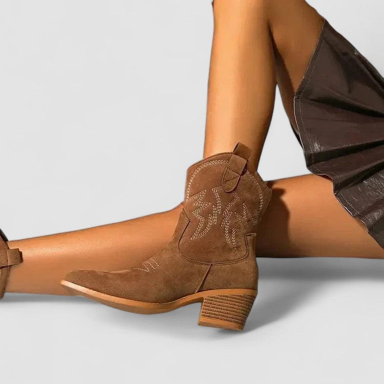 Odelia™ Eleganckie Haftowane Westernowe Botki